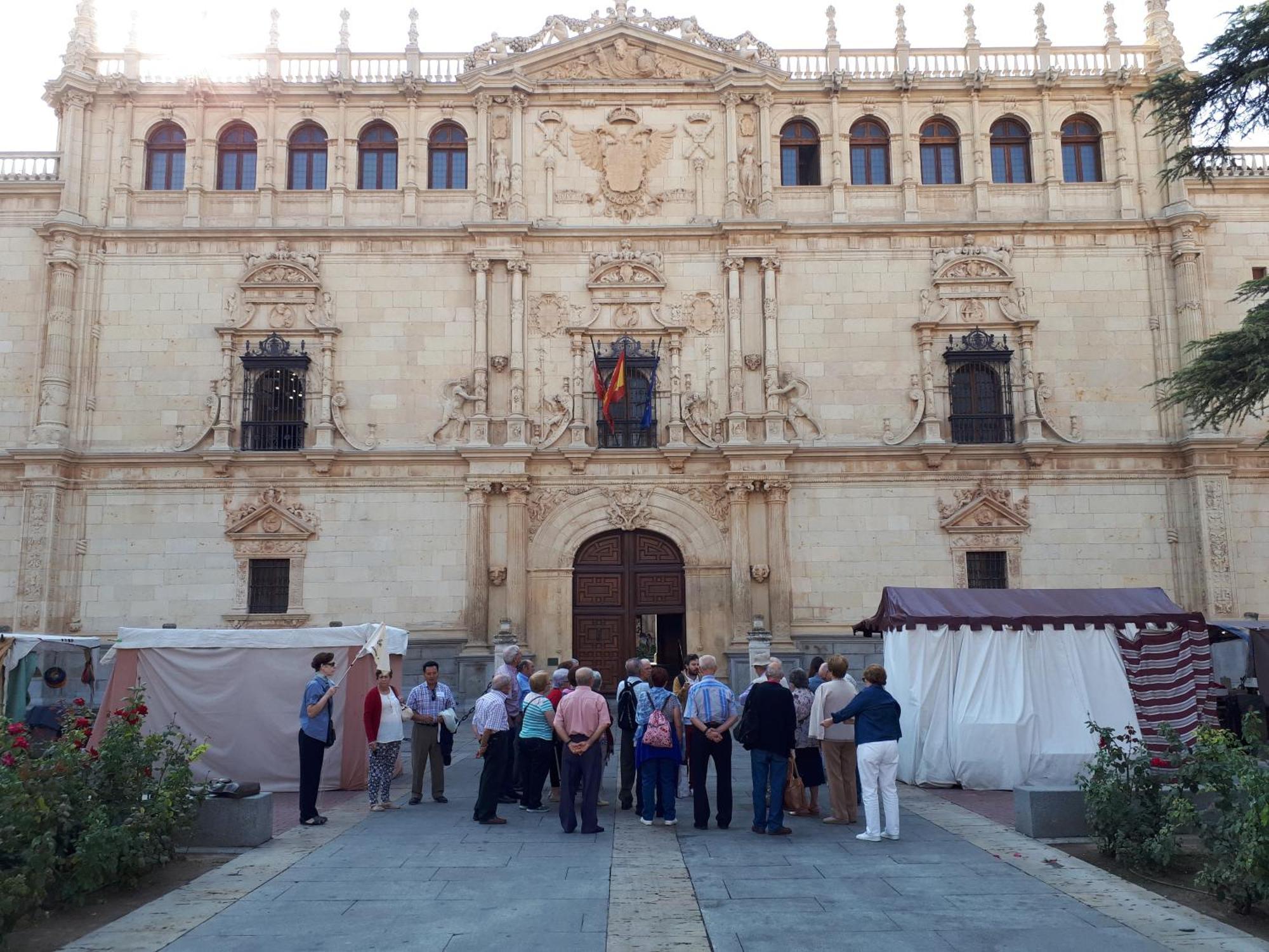 Casa De Huespedes Con Encanto El Sueno Del Quijote อัลกาลาเดเอนาเรส ภายนอก รูปภาพ